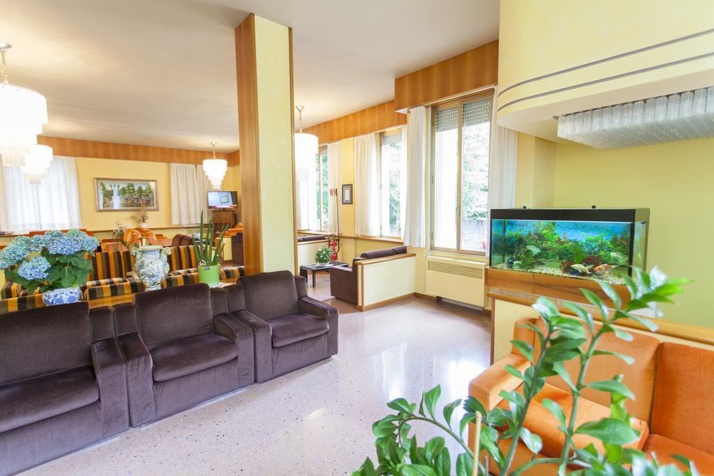 Hotel Rossini Tabiano Terme ภายนอก รูปภาพ